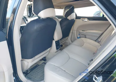 2013 Chrysler 300 Motown z USA, uszkodzony, nr VIN 2C3CCAAG1DH589989